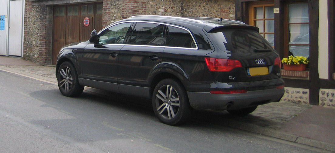z AUDI Q7 97